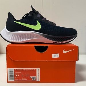 Women’s Nike Pegasus 37 size 7.5 brand New